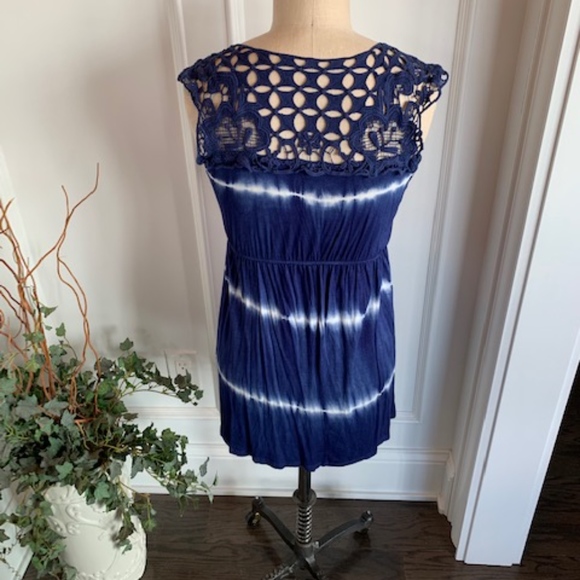 Forever 21 Women's Deep V-neck Tie Dye Top - Picture 4 of 8